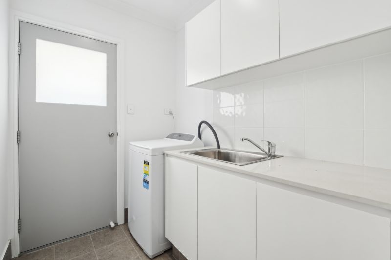 Light-Filled Living – Elegant Three Bedroom Home