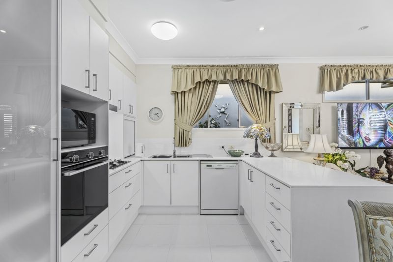 Refined Living – Elegant Two-Bedroom Haven