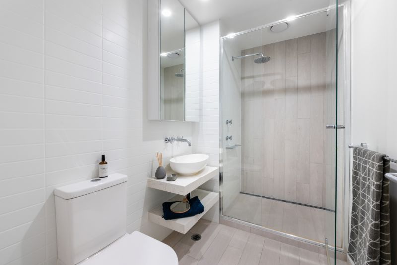 Great Location, Modern & Professional Lifestyle!