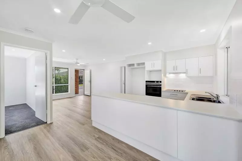 Garden views and coastal breeze!