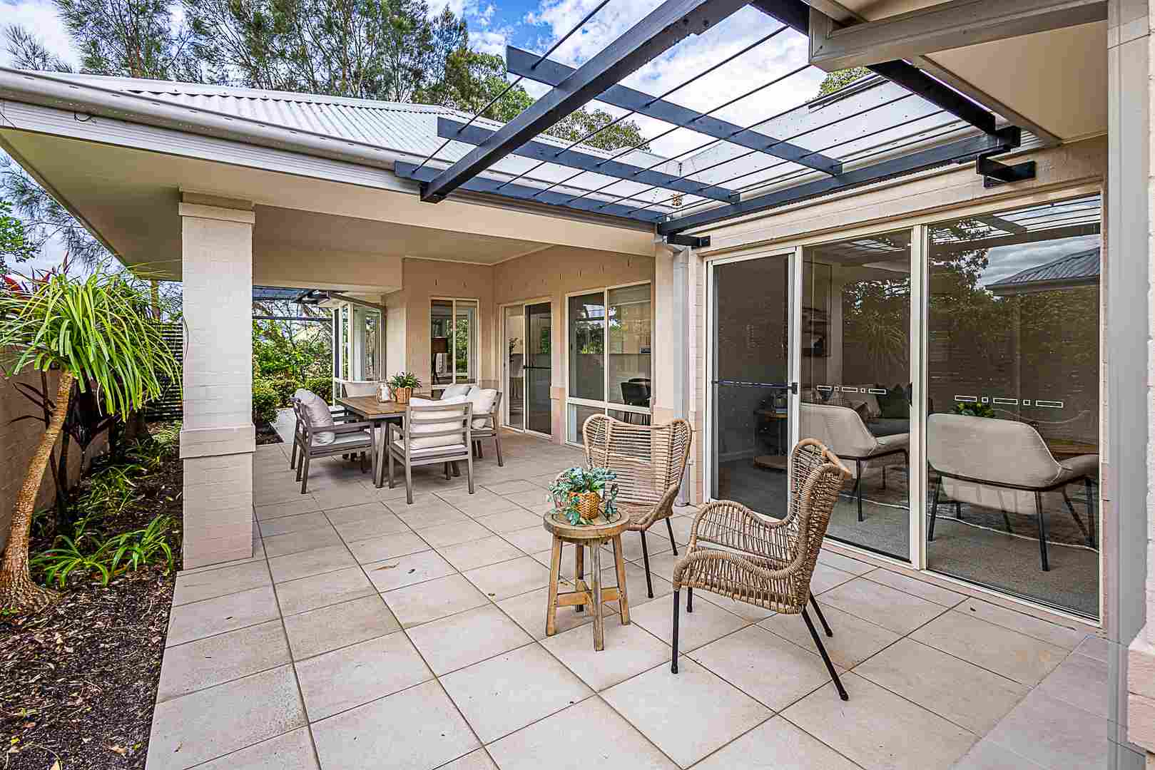 Degas- by Palm Lake Resort Tea Gardens