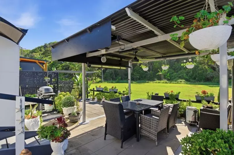 Quiet Street, Overlooking the Reserve