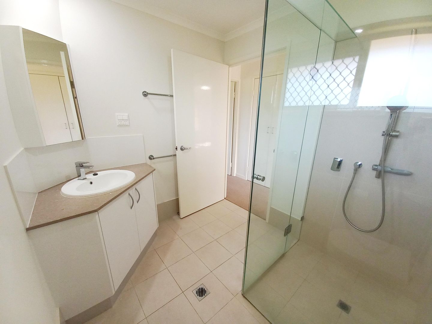 For sunlight enthusiasts! Unit 46 Palmwoods Garden Village