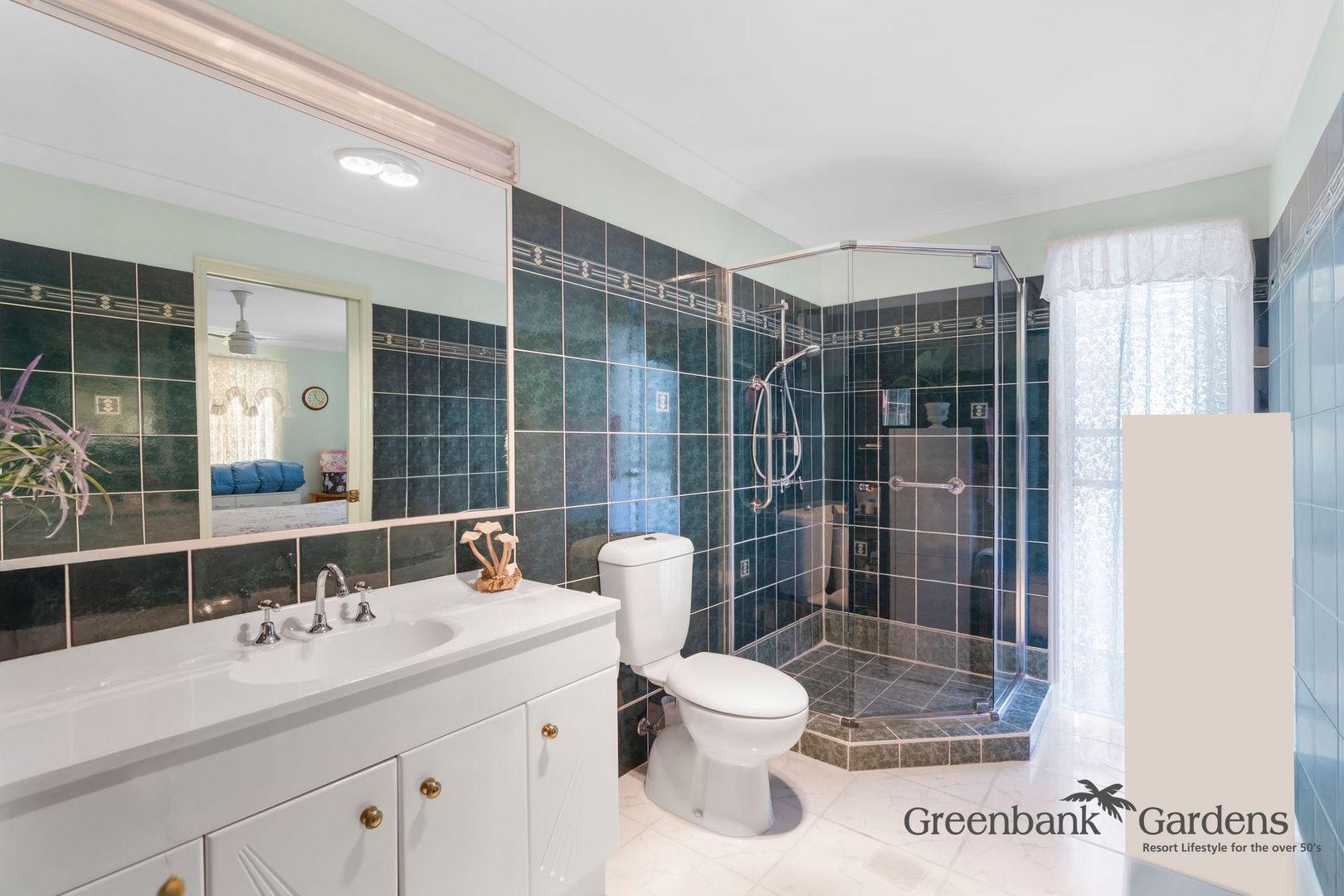 Beautiful 3-bedroom Home - GREENBANK GARDENS