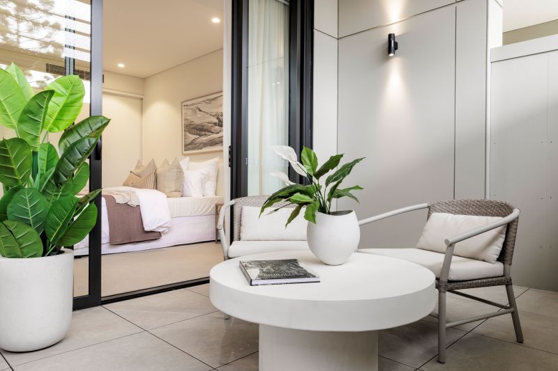 Spacious, light-filled 1-bedroom ground-floor apartment