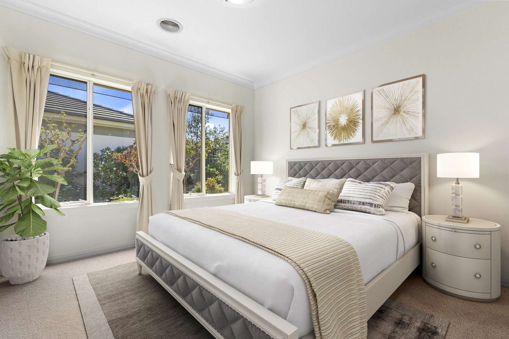 Spacious Villa with Golf Course Views