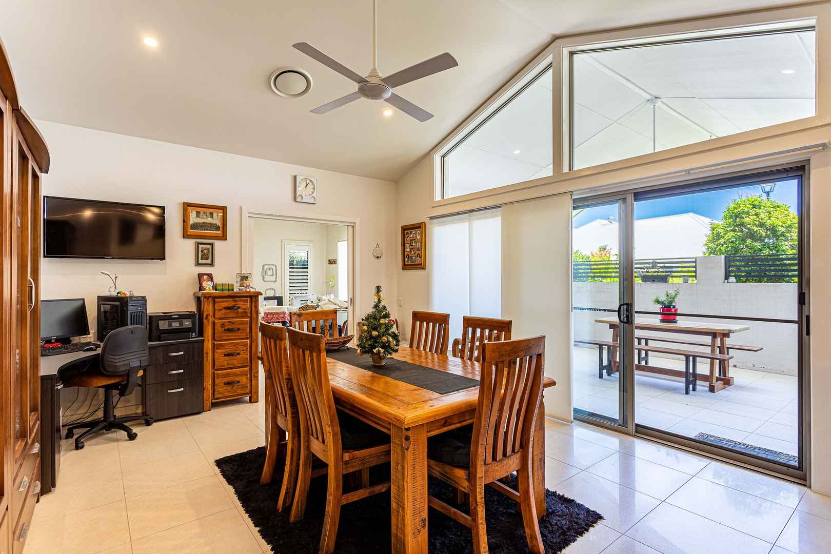 Van Gogh II by Palm Lake Resort Tea Gardens