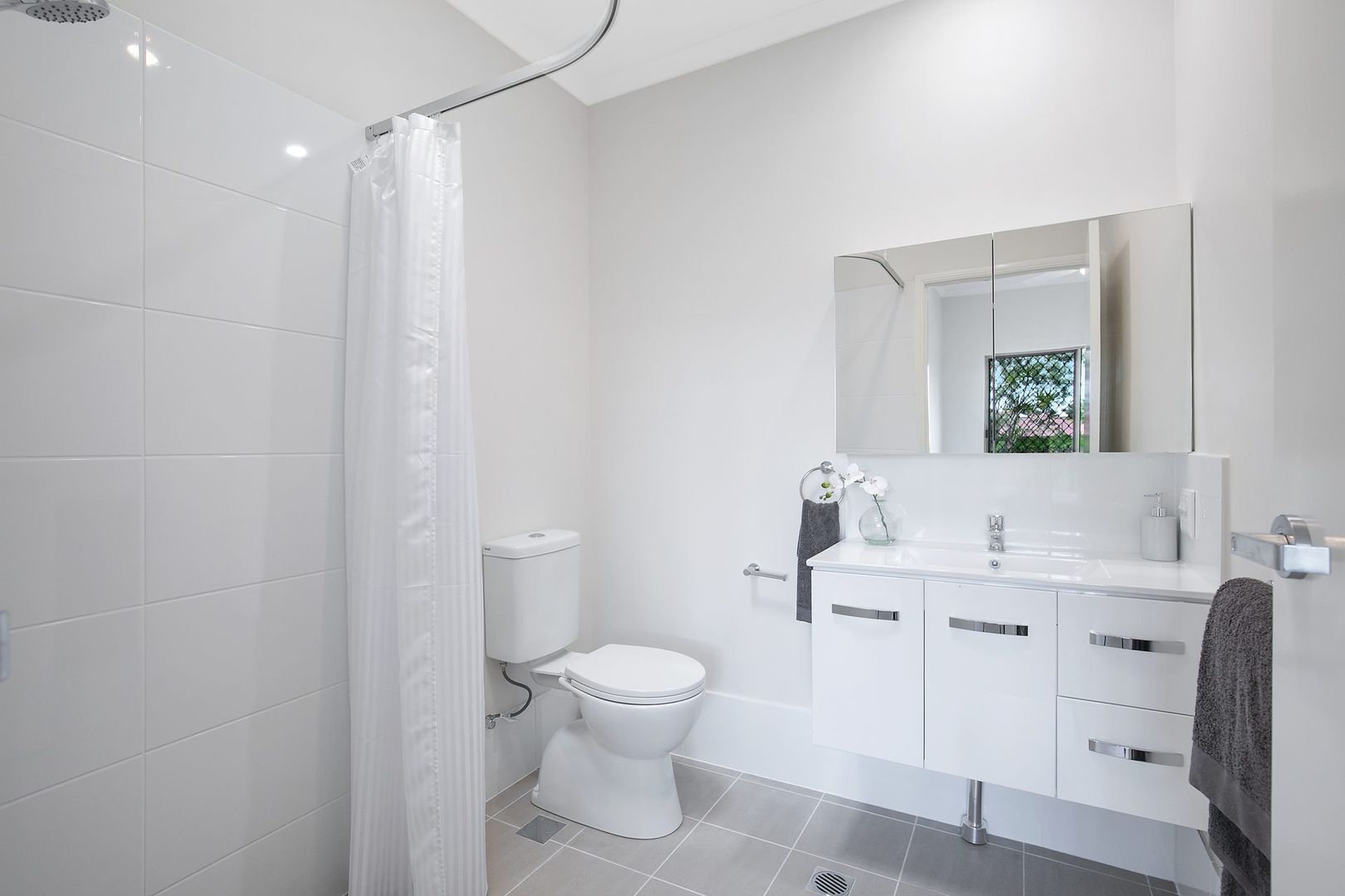 One-bedroom serviced apartment - Under refurbishment