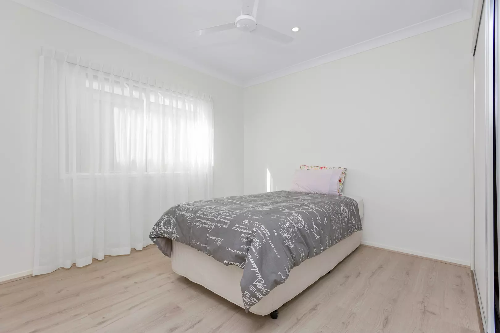 HOME 216 PALM LAKE RESORT TRUGANINA