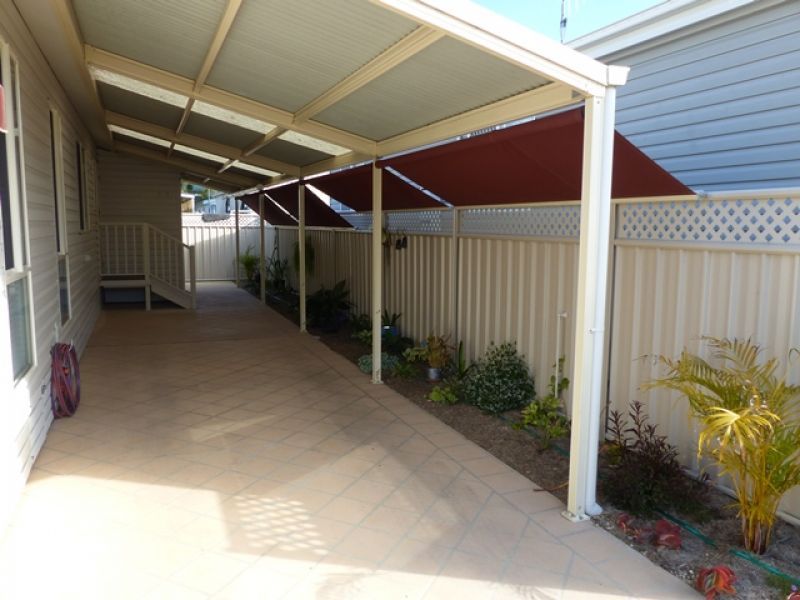 Crystal Waters Estate - 33