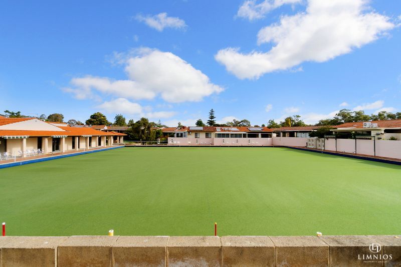 UNDER OFFER - Grandstand views of the Bowling Green