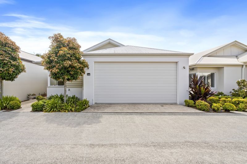 Tranquil Light-filled Lifestyle