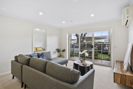 Ground Floor Living by Water and Parkland