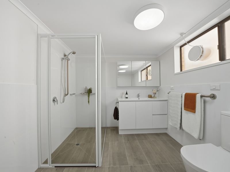 North Facing Villa With Views of Derwent River