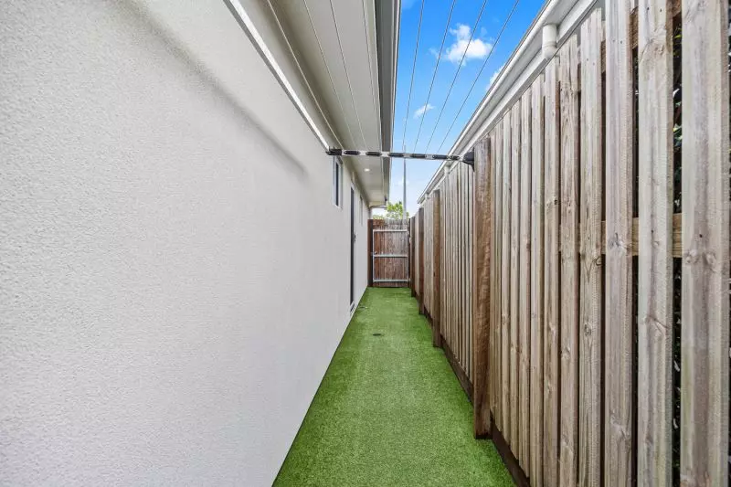 Stunning Tropical Hideaway!