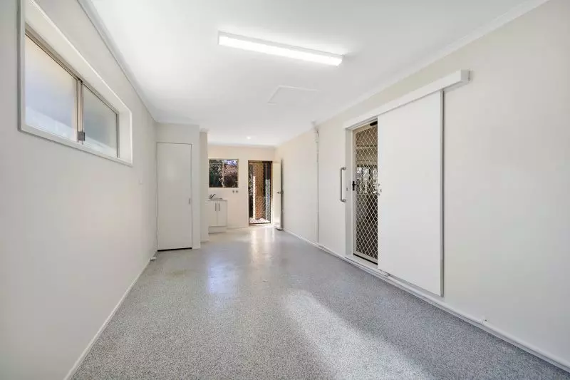 Stand alone villa, ready now!