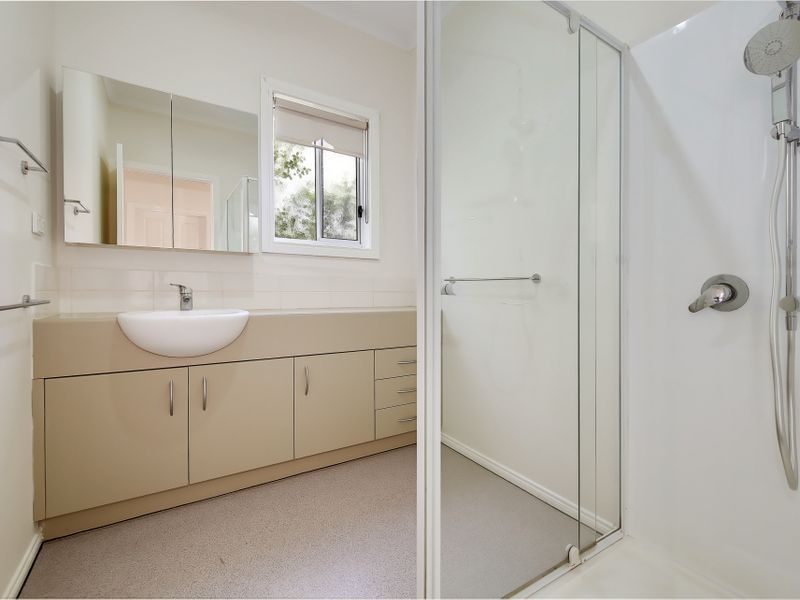 Beautiful home, beautiful village in Sunshine