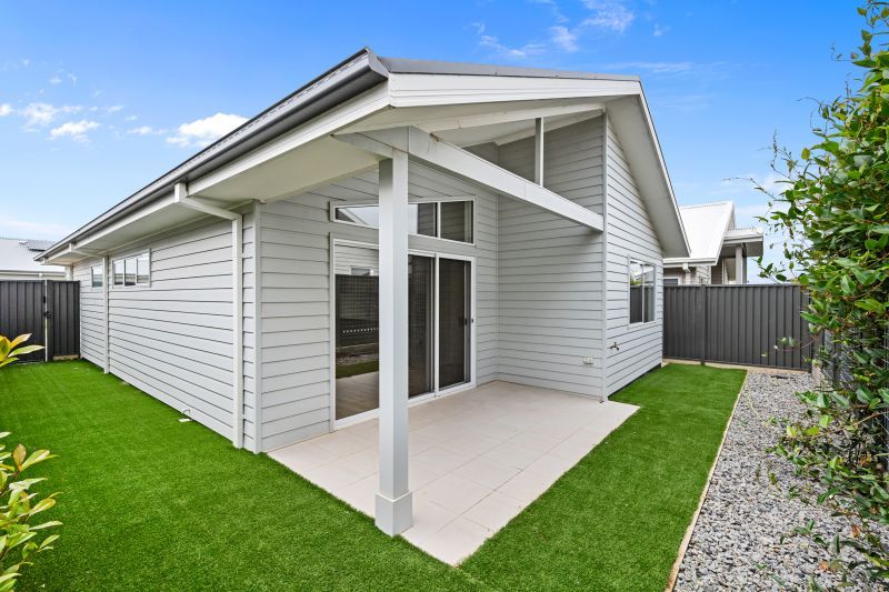 Relax & Enjoy this Spacious 2 -bedroom Home!