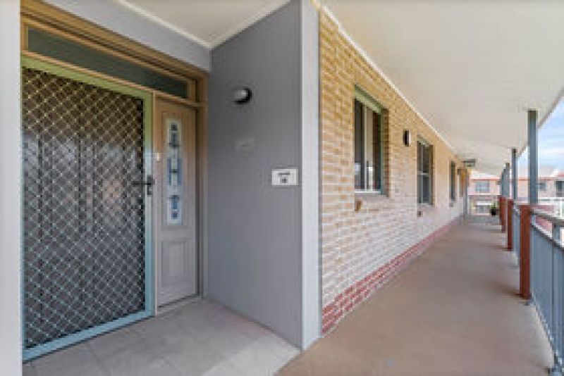 Stylish 2-Bedroom Retirement Unit - Comfort & Community Living