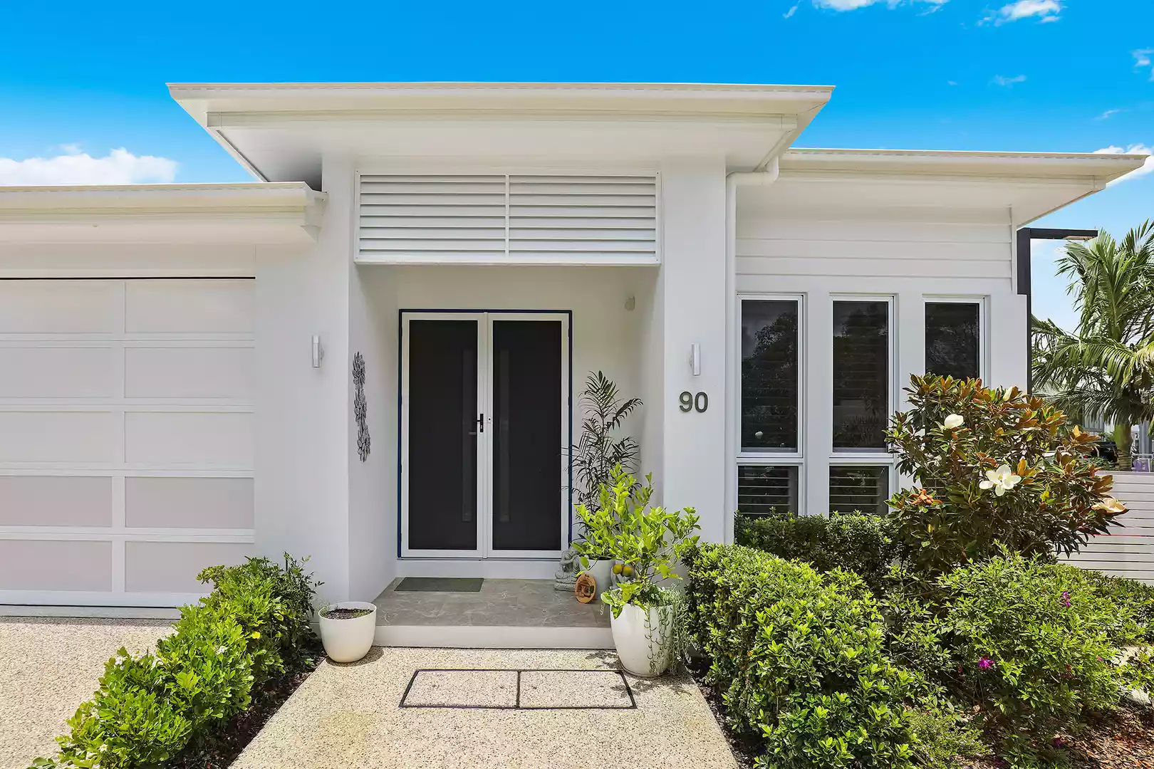 The Good Life is Waiting for YOU! - V90 GemLife 