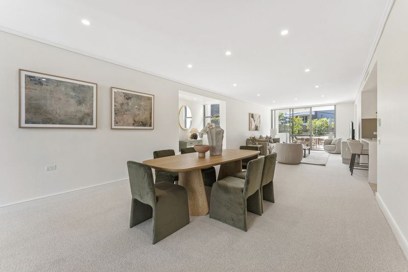 Light-filled Garden Apartment with Space, Privacy and Style