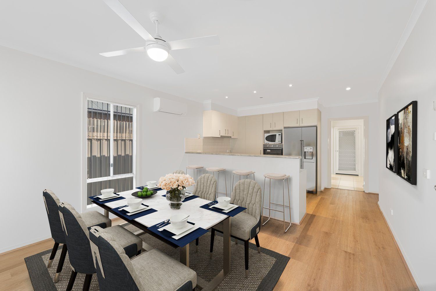 Lifestyle Communities Seasons - A welcoming home with indoor-outdoor appeal