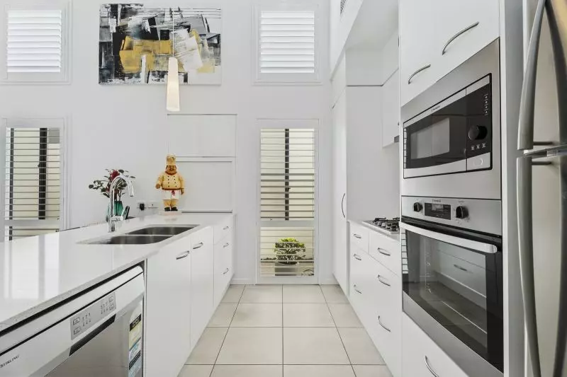 Site 82 - Established Heron