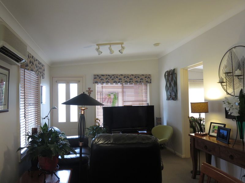 Move straight in to this like new home