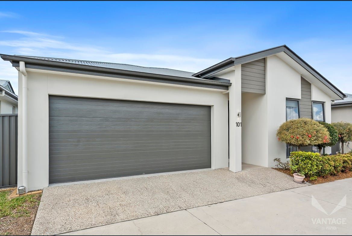 2 bed home in Luxury over 50s community