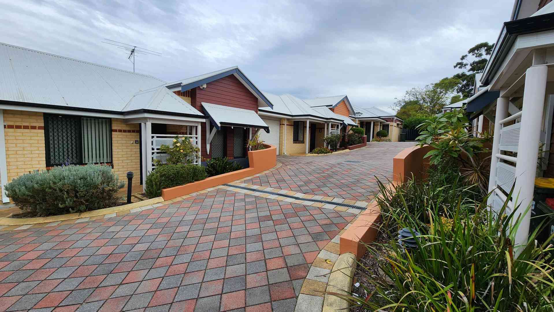 Over 55's - 2 bedroom Independent Living Unit in a Retirement Village - Innaloo 