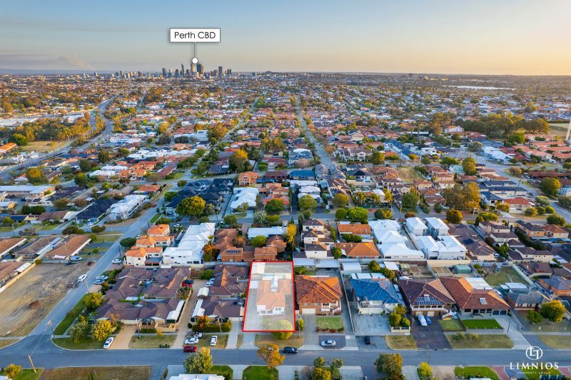 Family Home With Development Options!