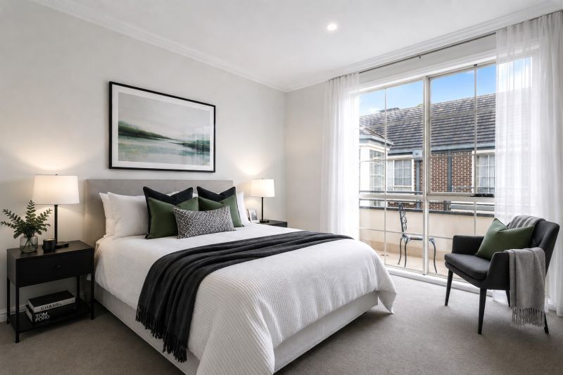 One-bedroom apartment with a large double balcony