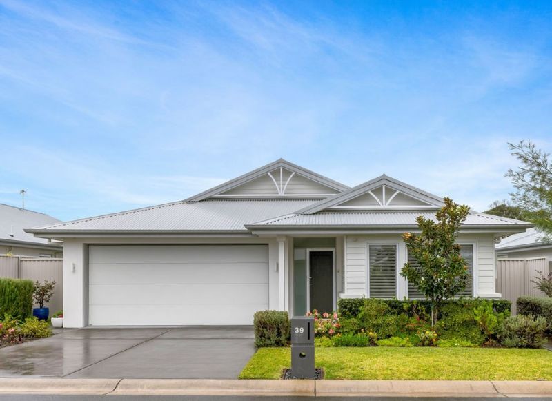 Spacious Modern Villa - Luxury Community Living