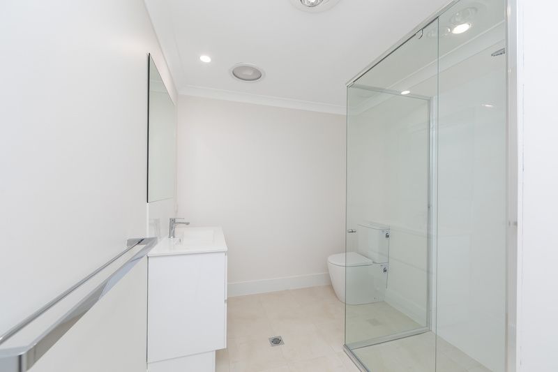 North-facing, fully renovated villa with sunny courtyards