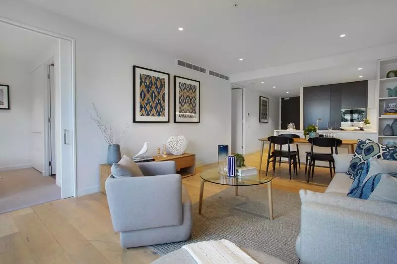 Live in cosmopolitan Carlton