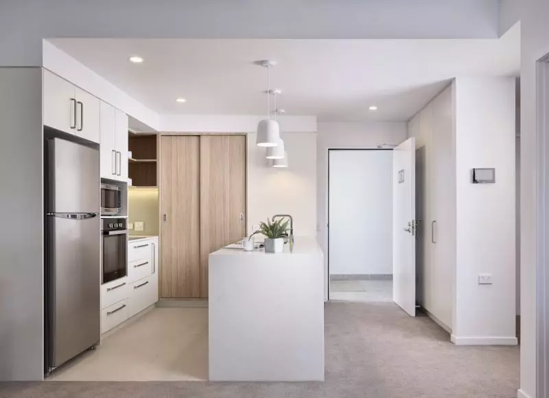 Large, bright and breezy apartment with city outlook