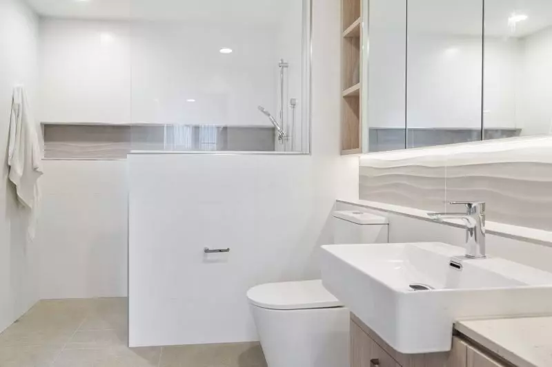 Elegant two-bedroom apartment with peaceful, tree-lined outlooks