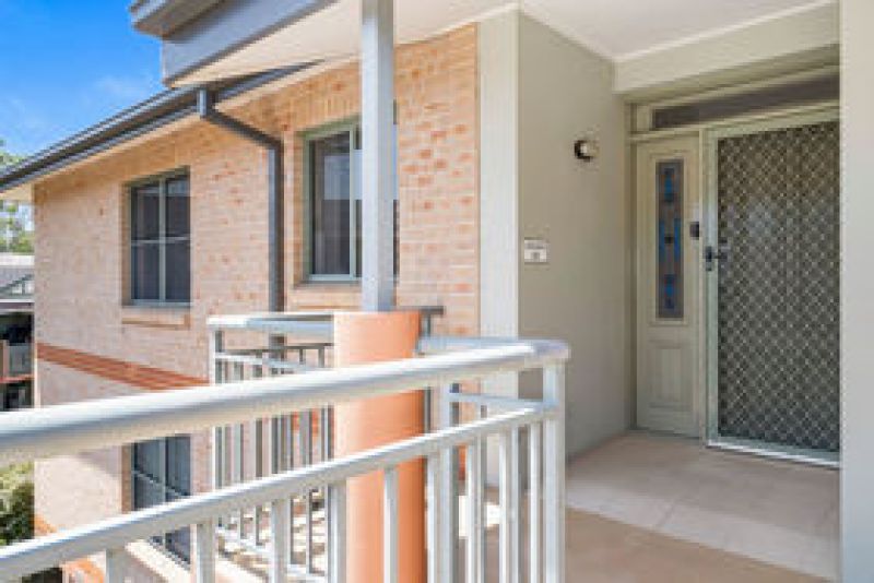 Stunning 3 bedroom upper floor unit - EOI
