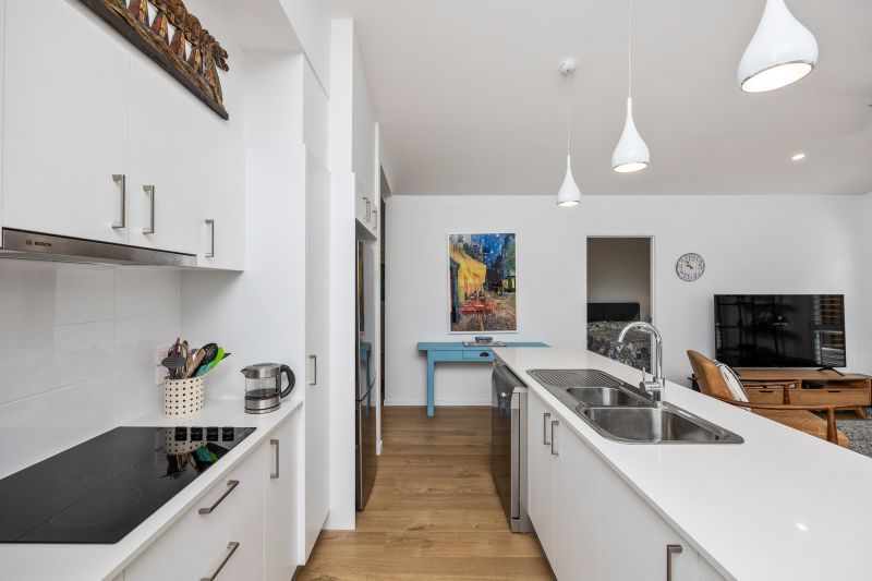 Corner Block - Private Alfresco Living