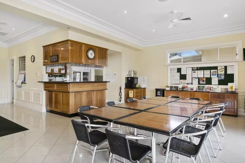 Two Bedroom Home Close To Clubhouse and Pool