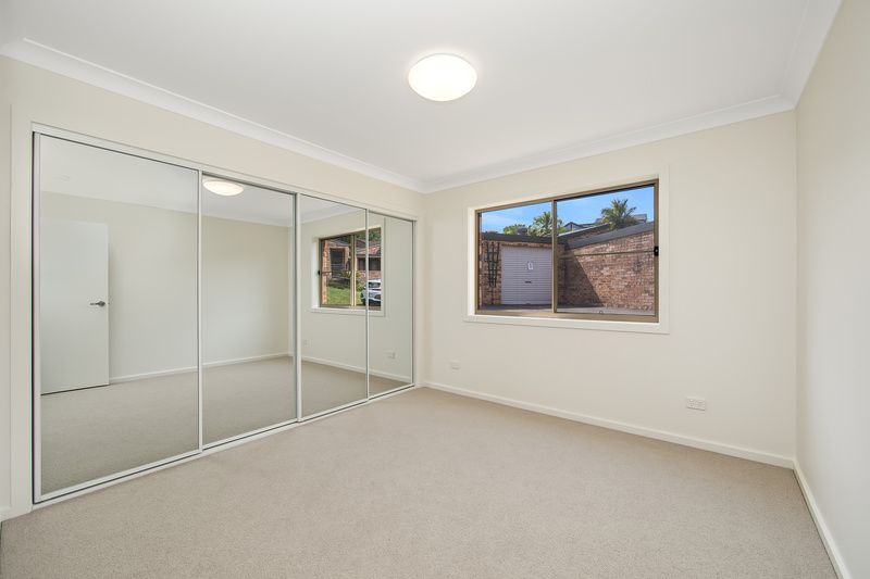 Beautiful Villa with Sunroom and Outdoor Balcony