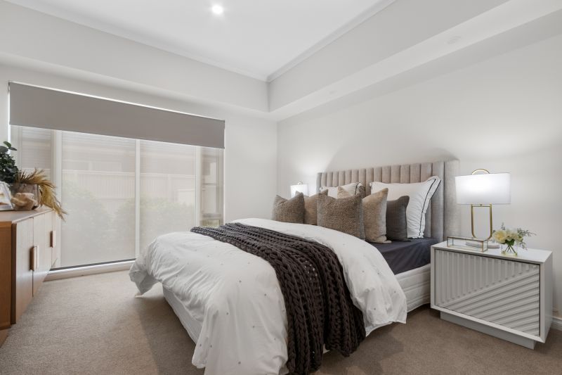 Stylish one-bed ground-floor apartment with outdoor space