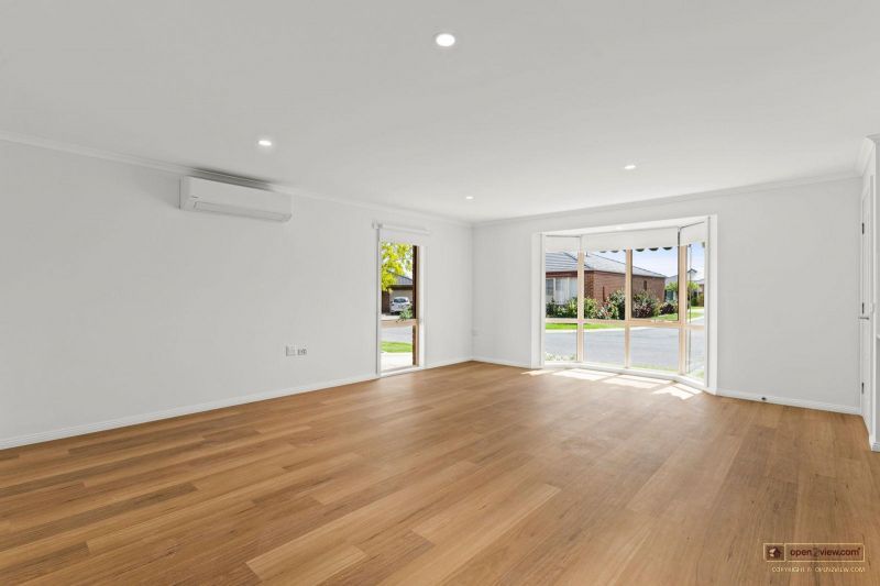2 bedroom unit w/ garage - ready to move in and enjoy retirement
