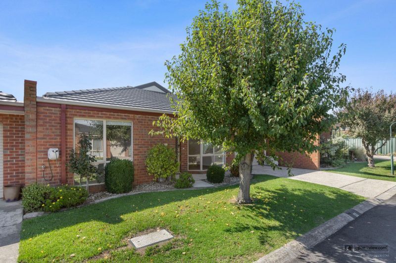 Wonderfully spacious retirement option!