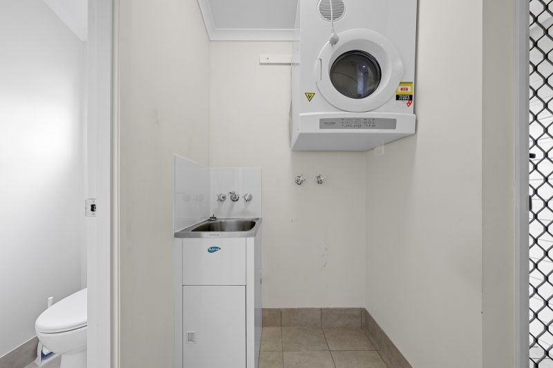 Easy Breezy Two Bedroom Home