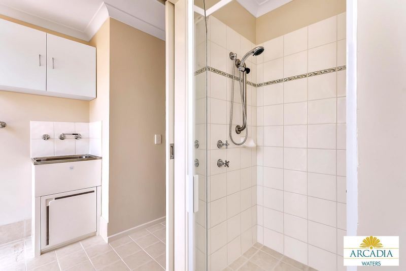 ARCADIA WATERS MANDURAH - ENJOY RETIREMENT WITH THIS 2 BED 2 BATH HOME