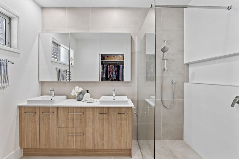 Site 153 - Established Kalbar