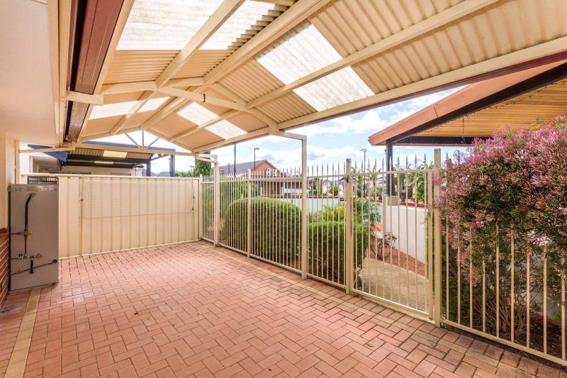 ARCADIA WATERS MADDINGTON - Great Location Close To The Club House