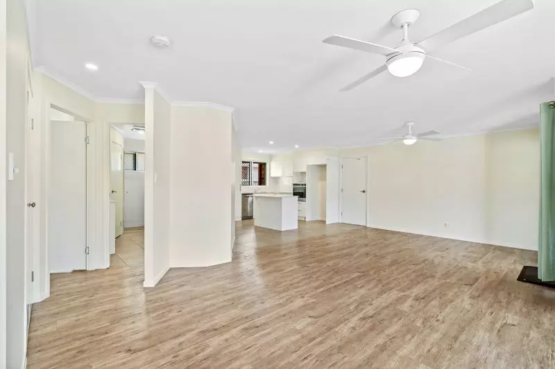 Highly Sought After !!
Beautiful two-bedroom, 1 bathroom villa with attached double garage