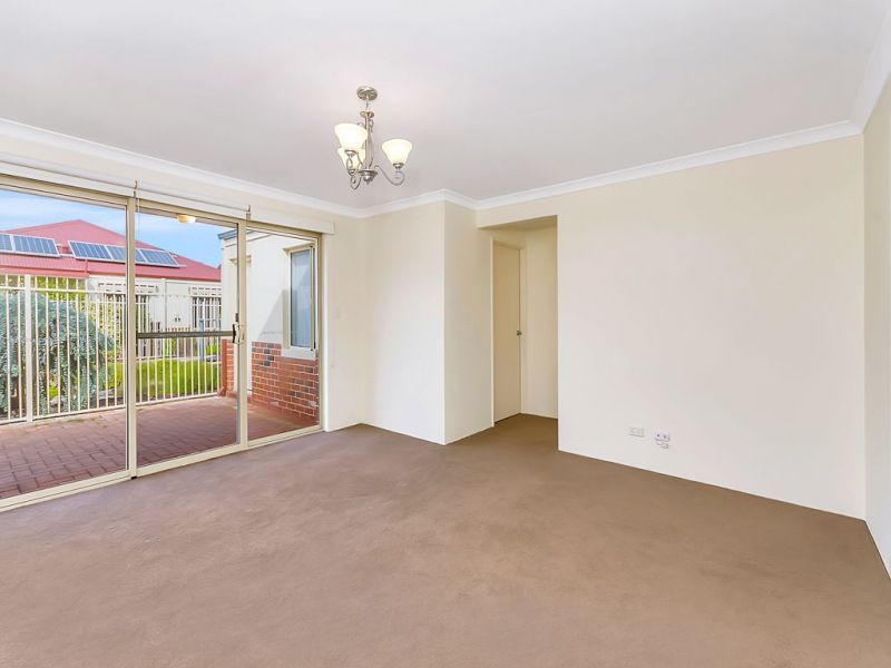 ARCADIA WATERS MADDINGTON - Located on the Waterway